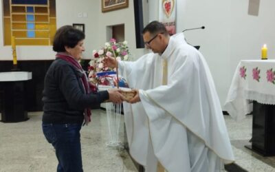 O 1o. dia do Tríduo de Santa Terezinha